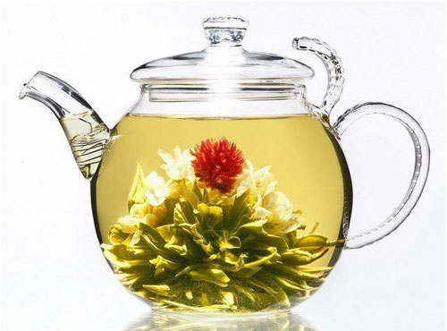 Связанный чай. Распустившийся цветок