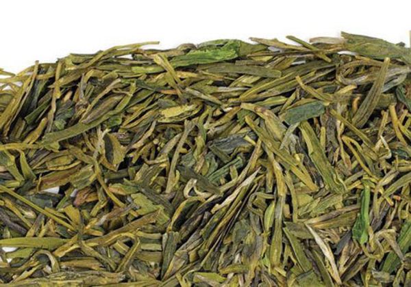 Чай лунцзин (зелёный колодец дракона) - что за сорт, как его заваривать, его свойства и характеристики Чай лунцзин (зелёный колодец дракона) - что за сорт, как его заваривать, его свойства и характеристики