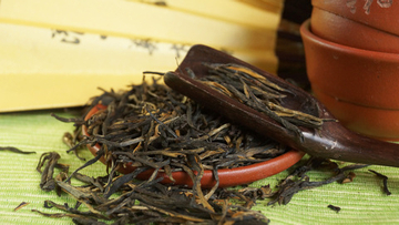 Чай чёрный «Сосновые иголки» (Yunnan Hong Song Zhen)