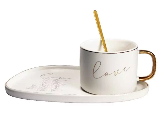Кружка с ложкой и блюдцем LOVE