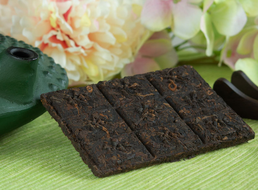 Пуэр «Книга перемен» [2014; Провинция Юньнань; Menghai Li Ming Tea Factory], 5 лет